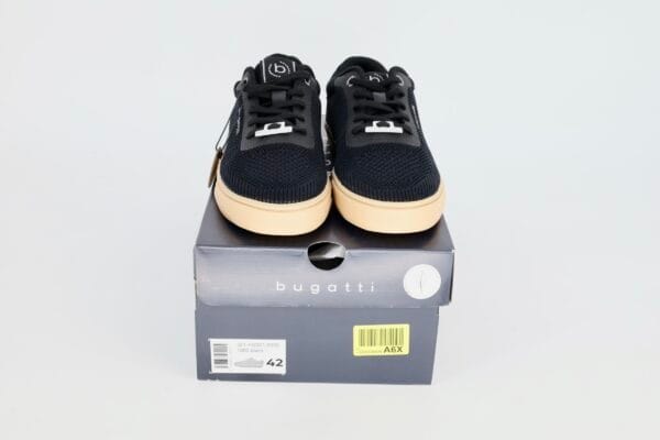 Sneakersami marki Bugatti 42 - obrazek 7