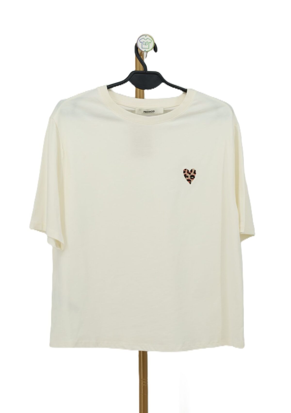 Kremowy t-shirt damski bawełniany z haftowanym serduszkiem przód