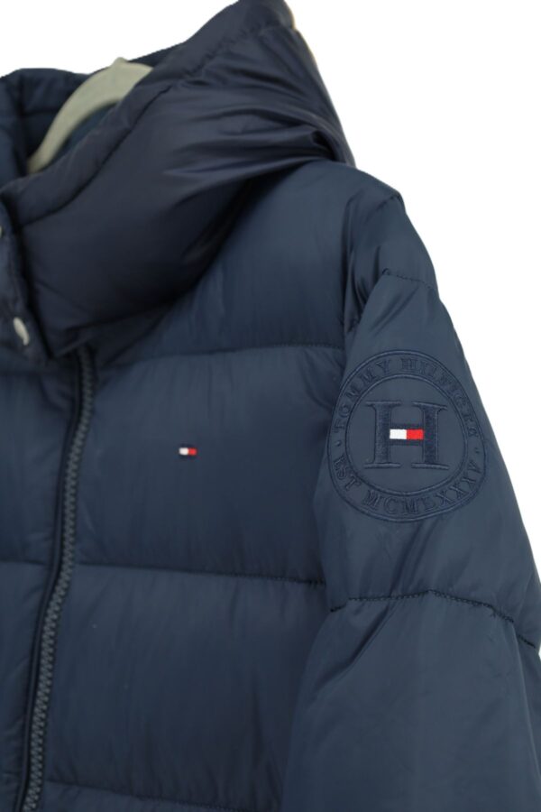 kurtka zimowa Tommy Hilfinger logo na ramieniu