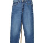 Niebieskie jeansy mom fit Zara z wysokim stanem na wieszaku przód